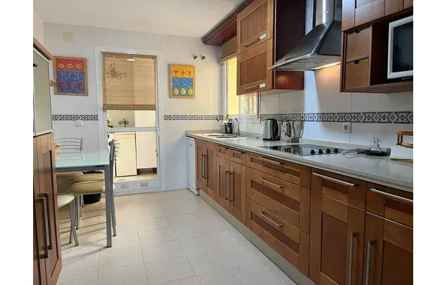 Apartamento 3 Dormitorios Los Boliches Alquiler Vacacional