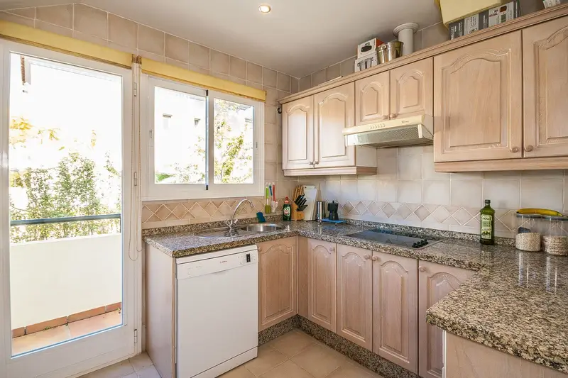 Piso de 2 Dormitorios en venta Cabopino, España