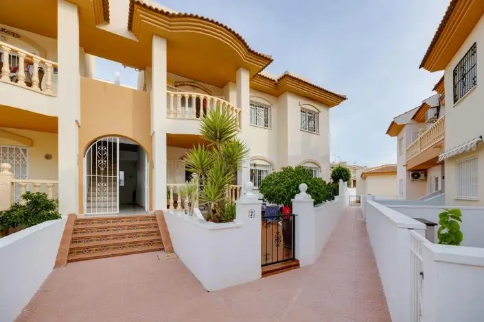 Bungalow 2 Dormitorios en Doña Pepa Costa Blanca