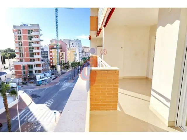 ¡ Apartamento Con Dos Dormitorios Y Dos Baños En La Urbanización Naturamar! Guardamar