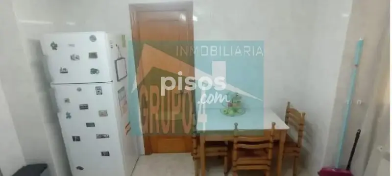 Piso en venta en Calatayud con 4 dormitorios y trastero