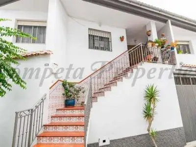 Casa en Competa 4 dormitorios 2 baños garaje terraza