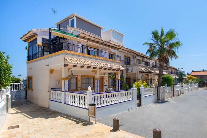 Bungalow 2 Dormitorios en Punta Prima Costa Blanca