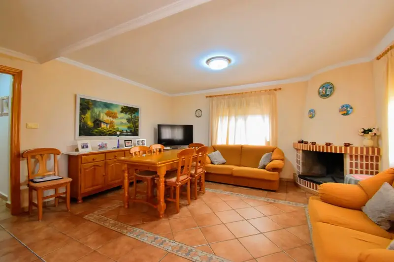 Chalet en Venta en Torrent con Piscina