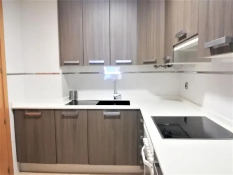 Apartamento en Aguadulce Sur con Piscina y Garaje