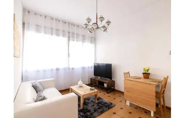 Apartamento 2 Dormitorios Cornellà de Llobregat Alquiler Mensual