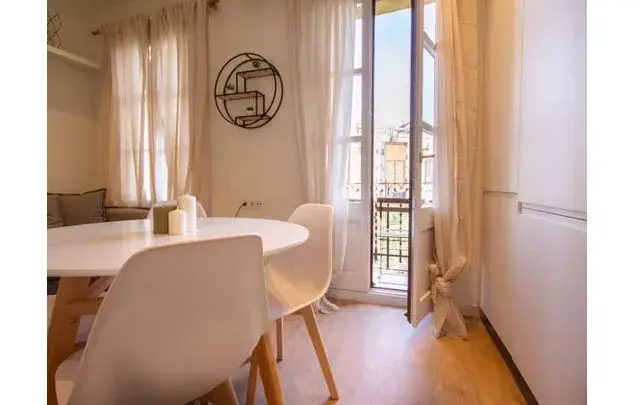 Alquiler de Habitaciones en Barcelona Piso Amueblado
