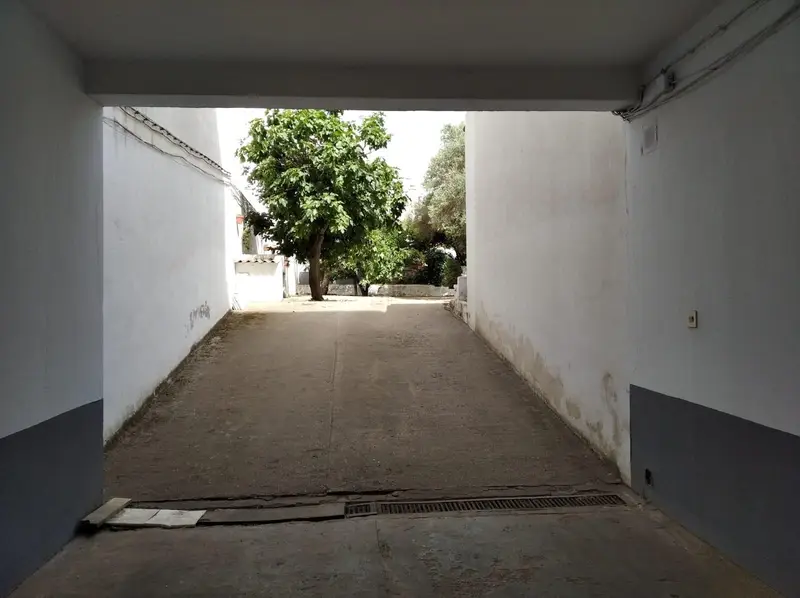 Solar con Garaje y Vivienda en San Fernando