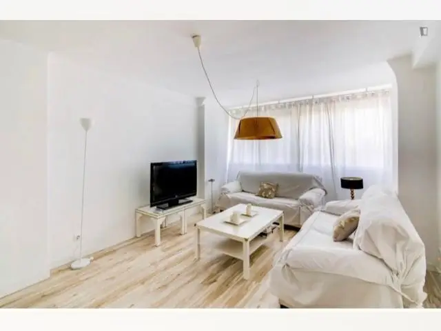 Apartamento 2 Dormitorios Valencia Amueblado Wifi