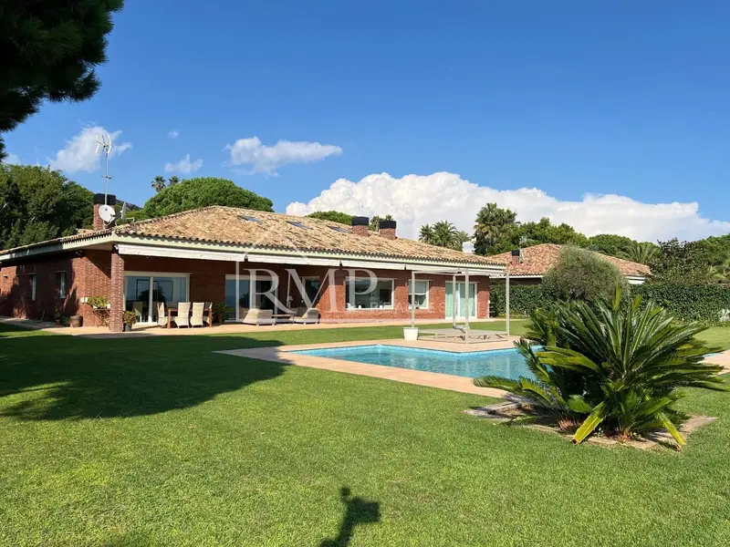 Chalet de Lujo en Supermaresme con Vistas al Mar