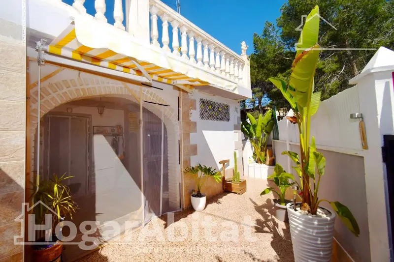 Chalet en Venta Boniles Sagunto con Terraza Jardin y Garaje
