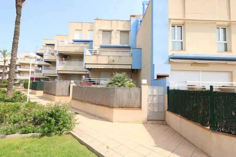 Apartamento bajo en Aguamarina.