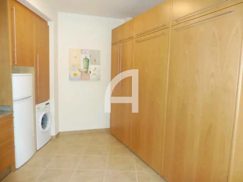 Loft en venta Terrassa 26m2 amueblado con parking
