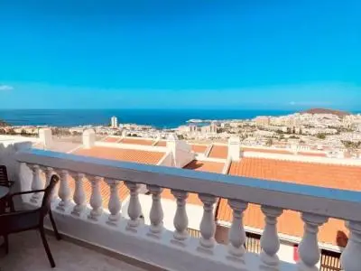 Atico 1 Dormitorio Los Cristianos Reformado Cerca del Centro