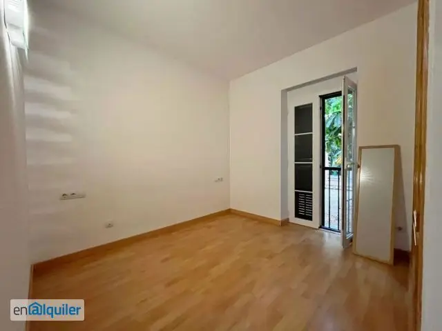 Acogedora Planta Baja en Complejo con Piscina en Sa Torre