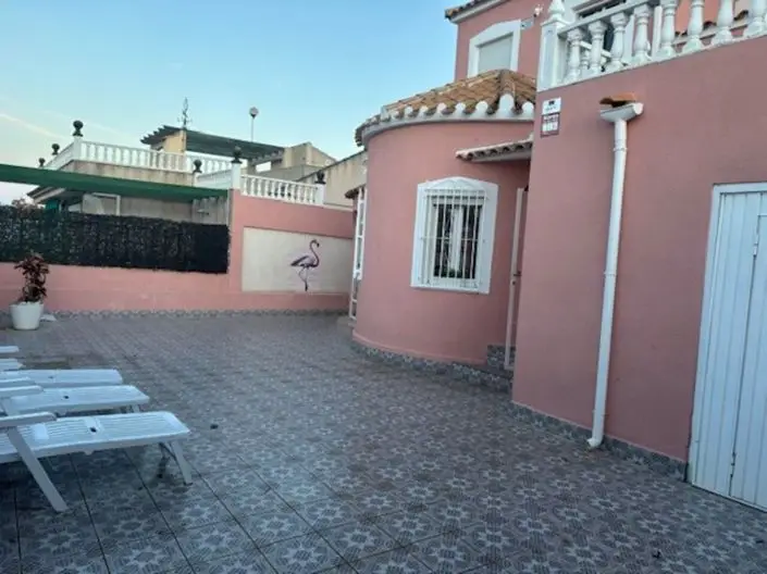 Villa 5 Dormitorios en Venta
