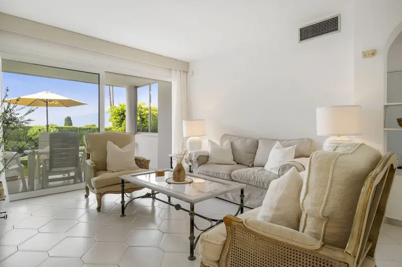 Piso de 2 Dormitorios en venta Miraflores, España