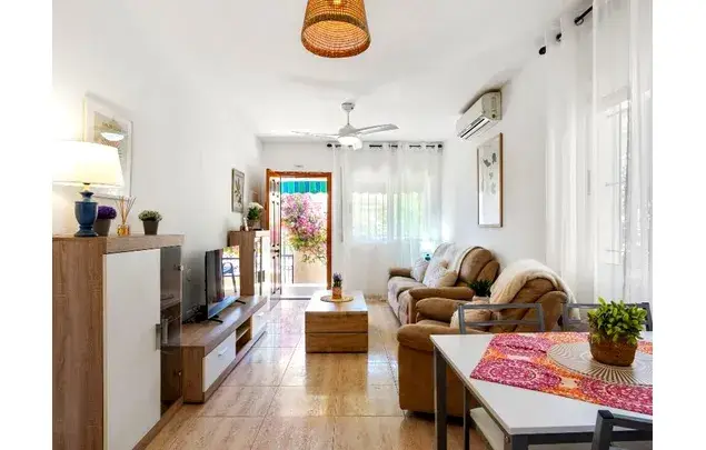 Chalet 3 Dormitorios Orihuela 690m2 Piscina Privada