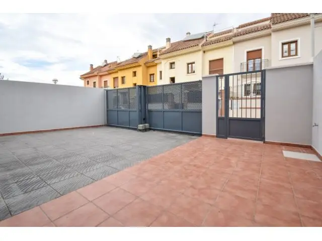 Alquiler Larga Temporada Villa Pareada Sin Muebles Los Pacos Fuengirola