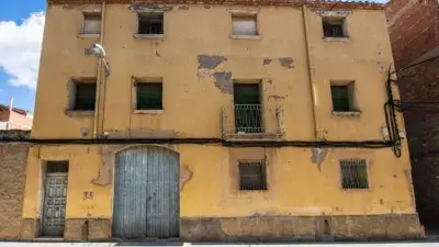 Chalet en venta en Caspe con garaje y gran parcela