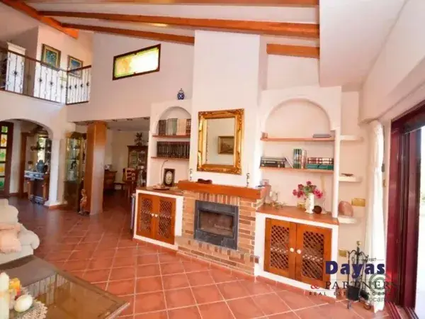 Mansion de Lujo en Torrevieja con Piscina y Cancha de Tenis