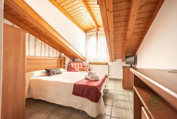 Hostal en Prellezo Cantabria con 7 habitaciones y restaurante