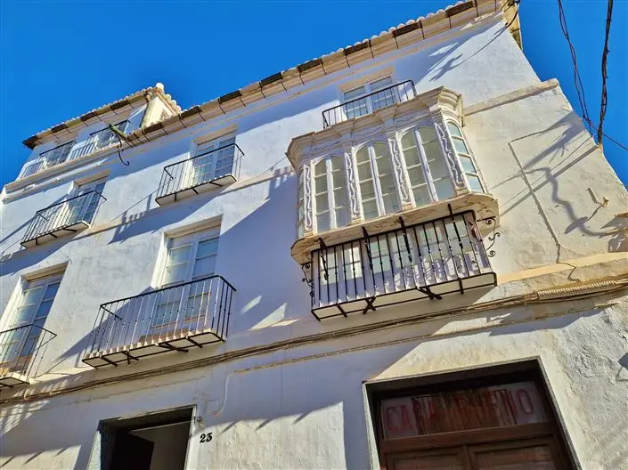 Casa señorial 12 dormitorios en Vélez-Málaga