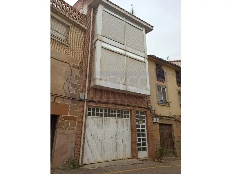 Venta Piso de 3 habitaciones en Cenicero - Ref: 12952