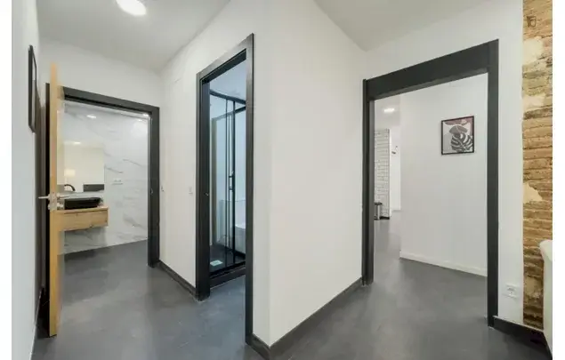 Rent 7 bedroom apartment in Barcelona