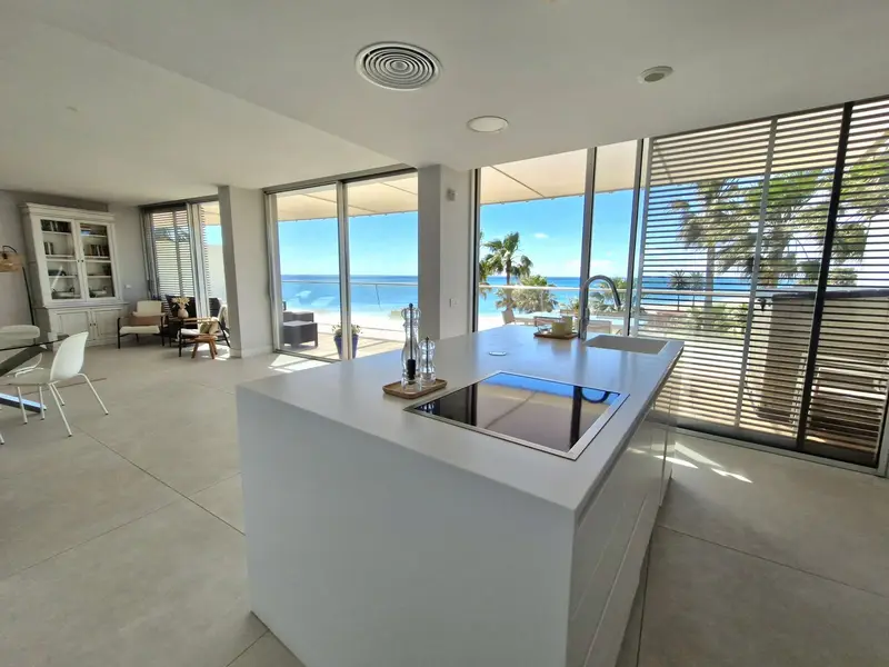 Apartamento de Lujo 3 Dormitorios Estepona Vistas al Mar