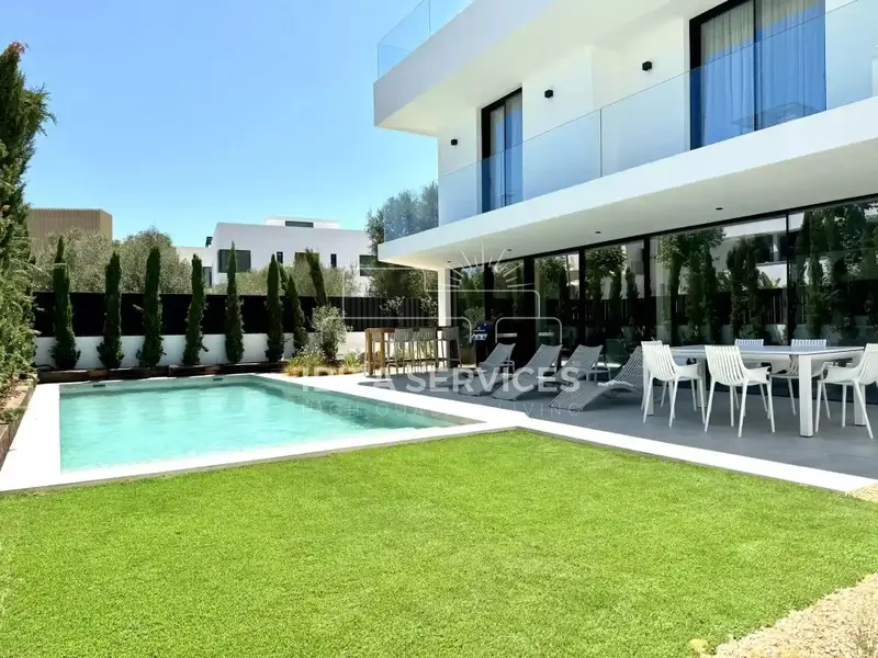 Villa en Talamanca Ibiza Nueva Alquiler 3 Dormitorios Piscina Jacuzzi