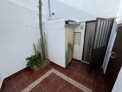 Casa con Patio y Cactus en Olvera
