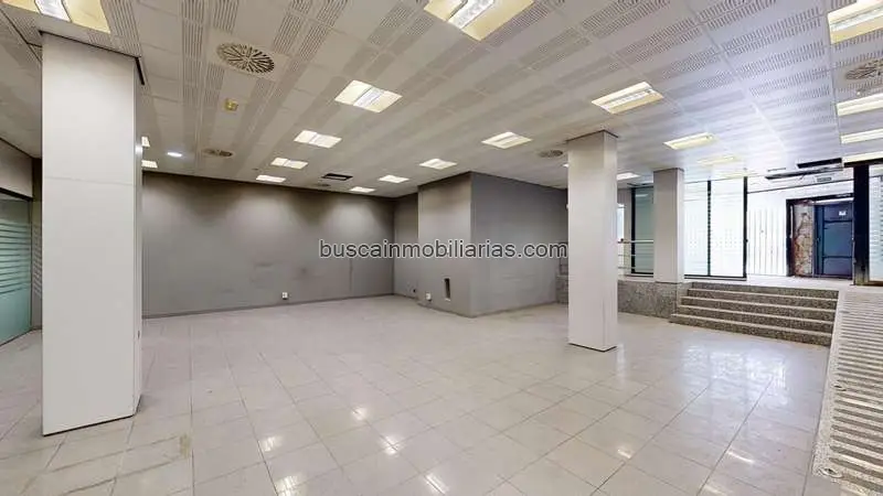 Local Comercial en Venta Terrassa 247m2 a Reformar