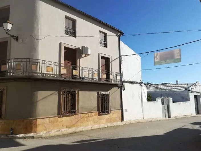 Casa Rural 5 Dormitorios Jaen Gran Garaje