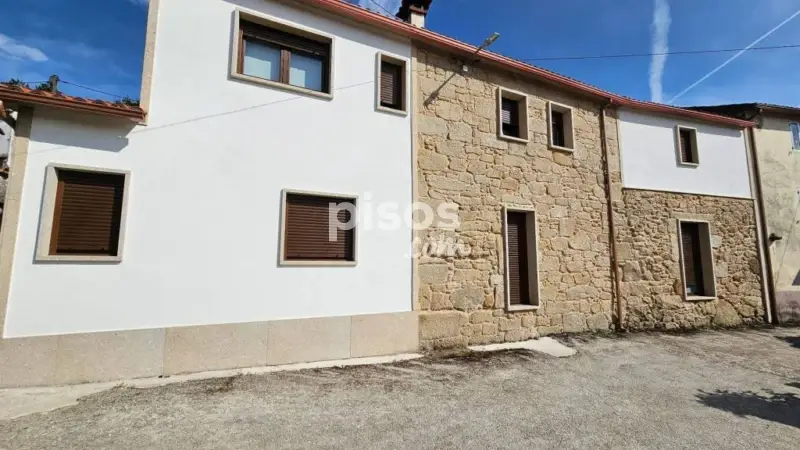 Casa en venta en A Picaraña cerca de Santiago
