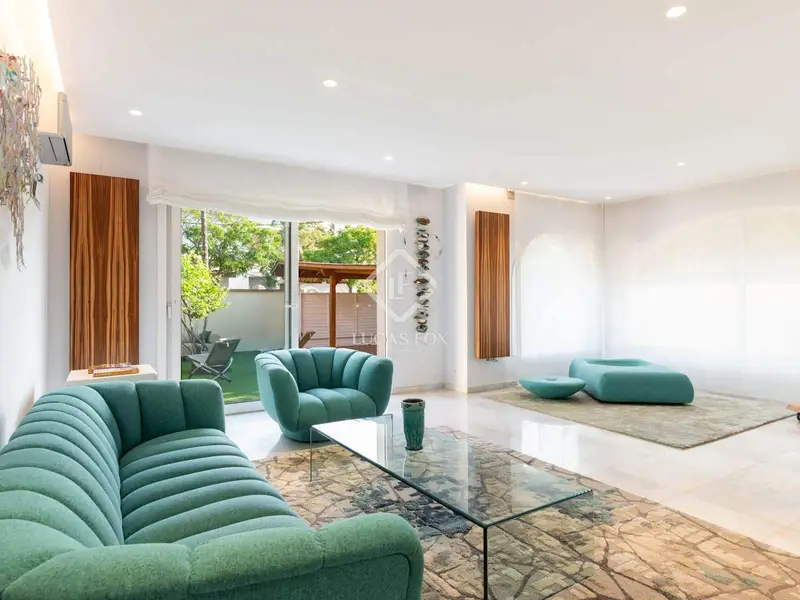 Chalet en Castelldefels con Piscina y Jardin cerca de la Playa