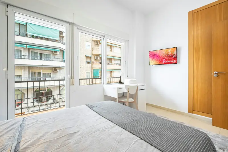 Apartamento 4 Dormitorios Alicante Estudiantes Profesionales