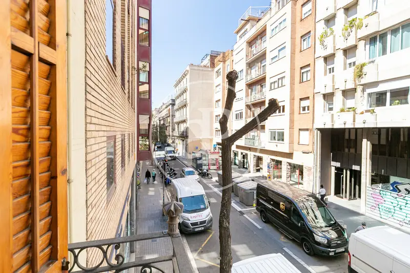 Casa a Reformar en Vila de Gràcia con Terraza de 92m2