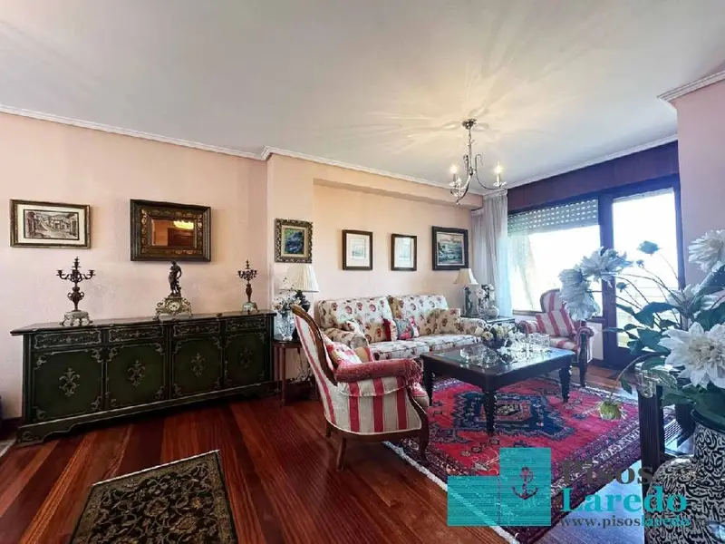 Venta Duplex Laredo 130m2 4 habitaciones 3 banos