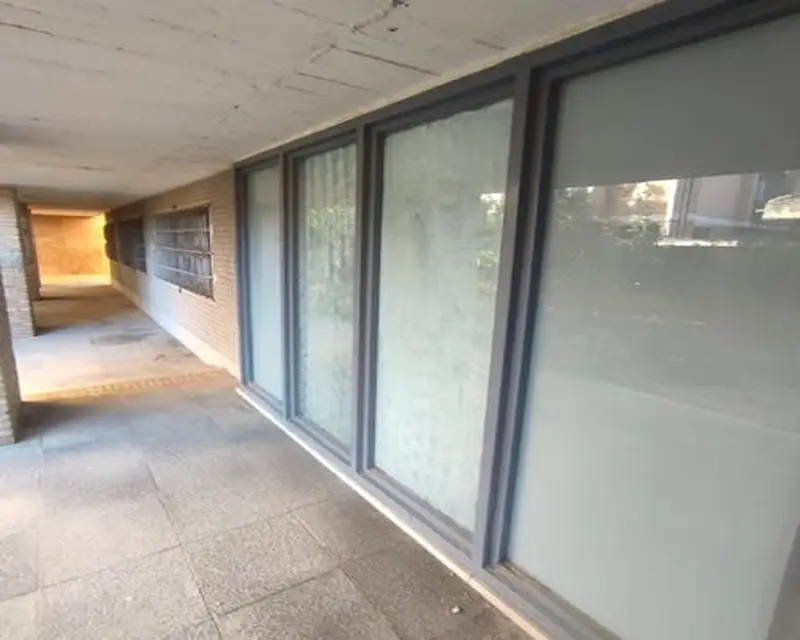 Local en Granada 122.59m2
