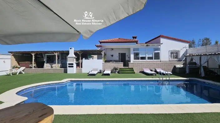 Villa 3 Dormitorios en Venta Partaloa Almeria