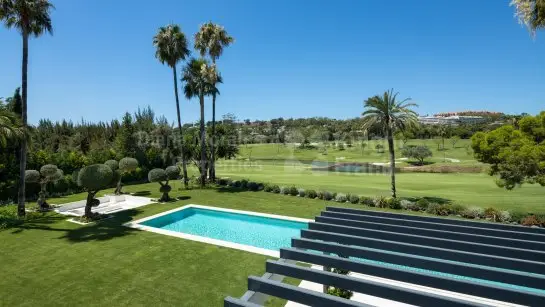 Villa de Lujo en Nueva Andalucía  Con Vistas al Golf Las Brisas