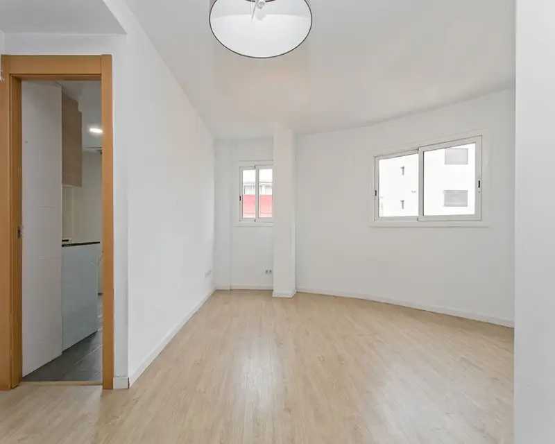 Piso 3 habitaciones 797m Badalona