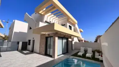 Villa Moderna en Los Montesinos con Piscina Privada