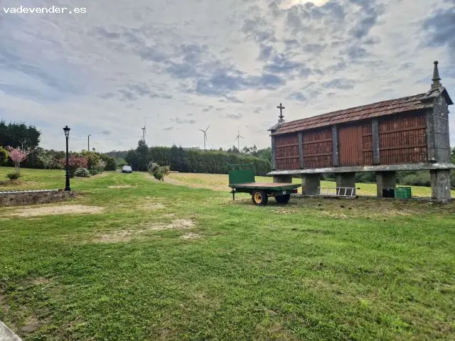 Casa de Piedra con Gran Terreno en Xallas Negreira