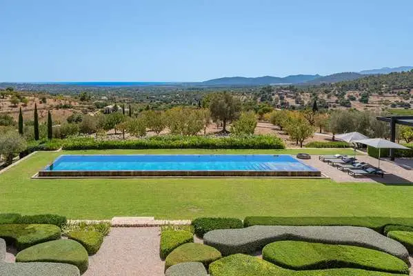 Finca de Lujo en Santa Maria Mallorca con Vistas Panorámicas