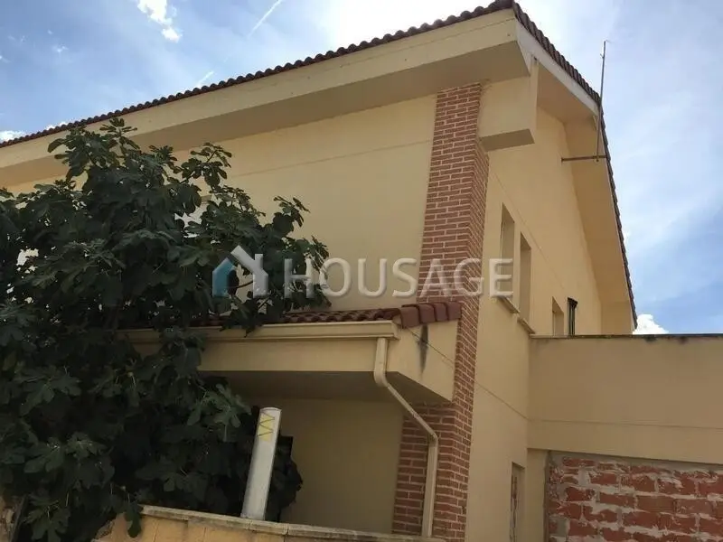 Adosado en Venta en Tielmes 3 Habitaciones 2 Baños