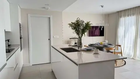 Amplio Apartamento con Vistas al Mar en Las Mesas Homes