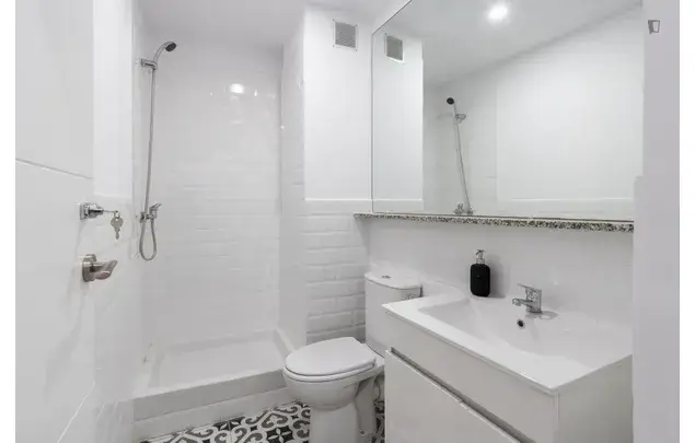 Apartamento 15 habitaciones Barcelona Coliving Estudiantes