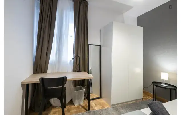 Alquiler Apartamento 5 Dormitorios Madrid